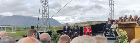 Formanden for Inatsisartut Hans Enoksen deltog i festligheder for at fejre 100-års dagen for Islands selvstændighed og suverænitet